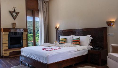 Junior Suite with Pool View