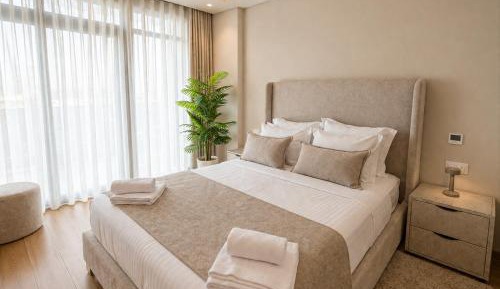 Three-Bedroom Apartment with Balcony