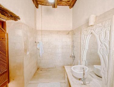 Double or Twin Room with Bathroom