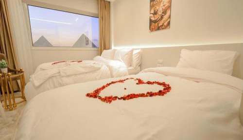 Deluxe Double or Twin Room with Mountain View