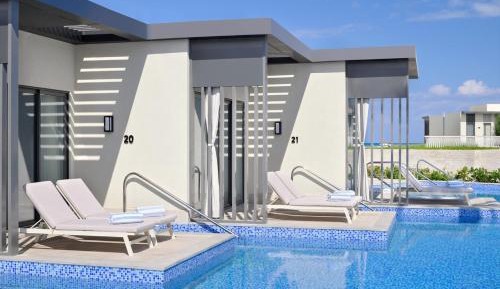 Pool Cabanas