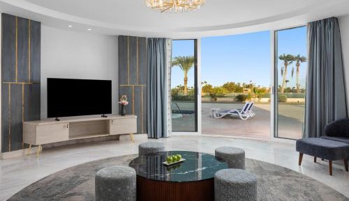 Royal Villa- 6 Bedrooms with Private Pool