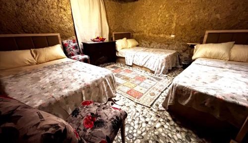 Economy Triple Room with Shared Bathroom