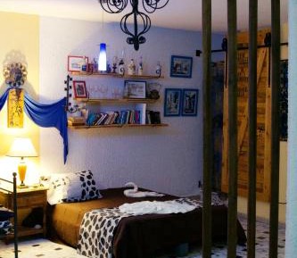 Deluxe Room (2 Adults + 1 Child)