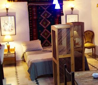 Deluxe Room (2 Adults + 1 Child)