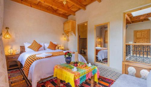 Deluxe Double or Twin Room with Mountain View