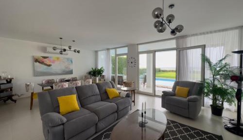 Deluxe Villa