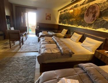 Quadruple Room with Terrace