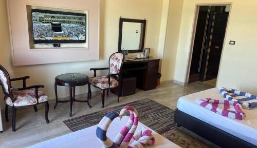 Double or Twin Room with Sea View
