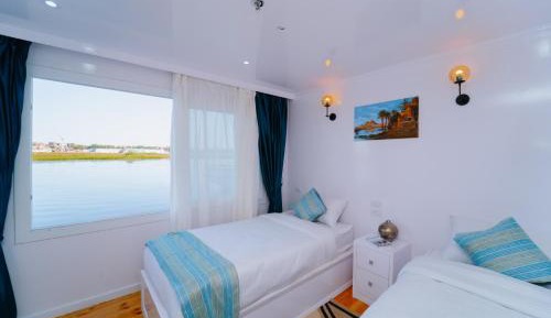 Superior Cabin on Boat