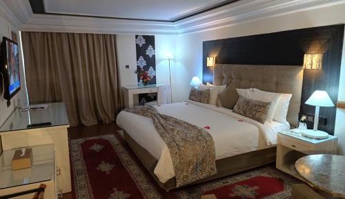 JUNIOR SUITE