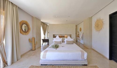 King Room with Mountain View