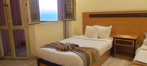  Two-Bedroom Apartment Side Sea View
