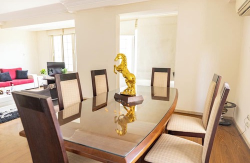 Taqseem Laselky Apartment | Hibiscus Haven Suite