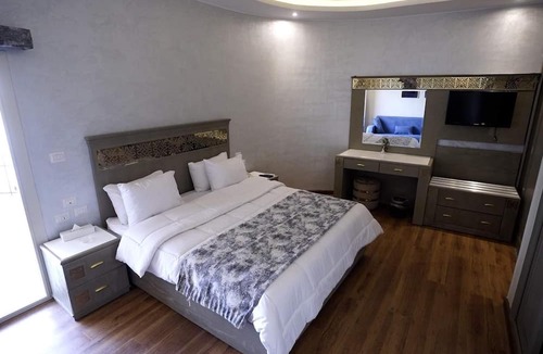 Nile River Luxor Hotel | Lotus Luxor Hotel