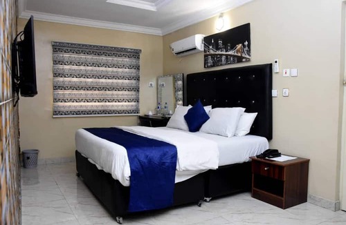 Epetu Hotel | PrimeMeridian 24/7 Electricity Hotel & Restaurant