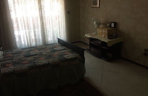 Belvedere House | Room in Guest Room - Property Located in a Quiet Area Close to the Train Station and Town