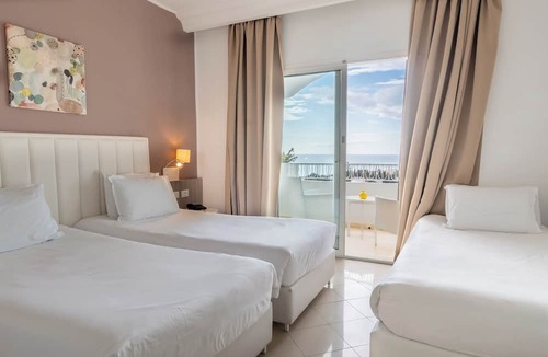 Mrezga Hotel | Golden Tulip President Hammamet