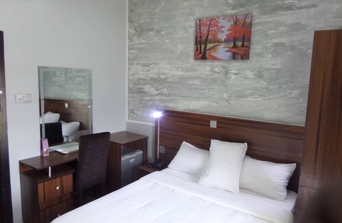 Ota Hotel | Vintage Nest