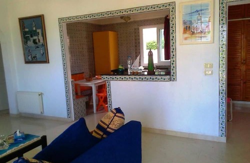 Chott Mariem Apartment | First floor of a Tunisian-style villa by the sea
