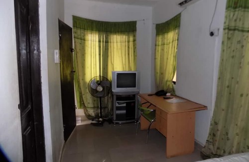 Abeokuta House | Royal Green Guest House