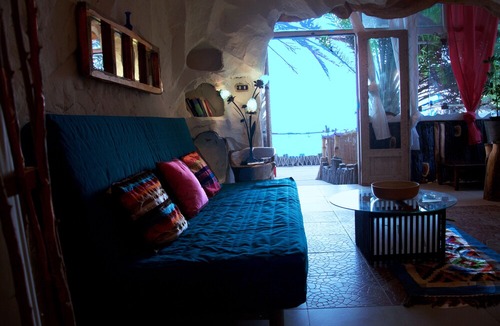 Az Zagazig Apartment | The Cozy Beach Cave
