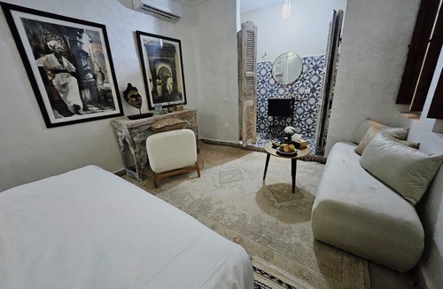 Kbour Chou House | Riad Dar Lghizlane
