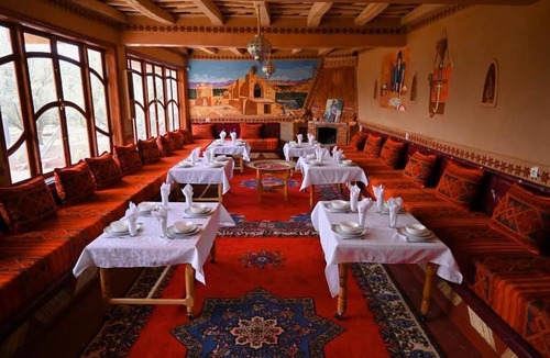 Souk Lakhmis Dades Hotel | kasbah amlal