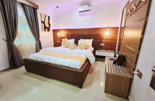 Abuja Apartment | R-oak Hotel and Apartment