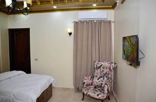 Al Haram House | Crystal pyramid inn
