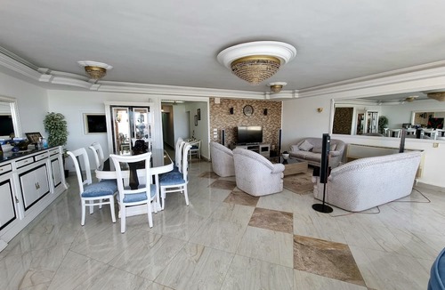 Al-Basatin Apartment | Amazing Nile View & Pyramids