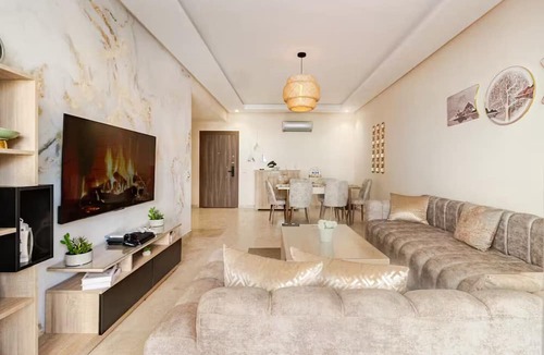 Mohammedia Apartment | Walkable, Beach in 2min, Terrace, DW, AC, PS4, WiFi, BBQ, Yoga Mat