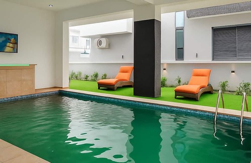 Ajah Apartment | Modern Luxe Apartment w/Gym & Pool