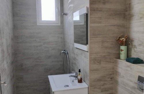 Sakiet Ezzit House | Quiet house with garden Pets welcome
