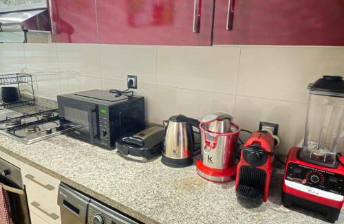 SOUR JDID Apartment | modern apartment opposite to HASSAN2 MOSQUE & FAIR international casablanca , near downtwn, with side SEA view with sports machines with free underground GARAGE prohibited for unmarried couples of Arab original apartment too QUIET