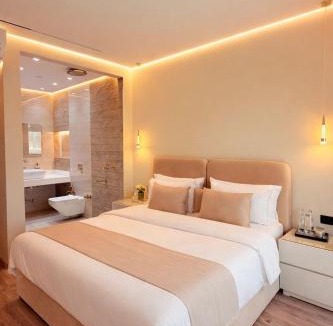 Unorganized in Al Qahirah Villa | Big Family stays, Private Jacuzzi, Sleeps 10, Pool