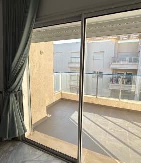 Mrezga Apartment | APPARTEMENT LUXUEUX ZONE TOURISTIQUE HAMMAMET NORD DERRIERE HOTEL LA BADIRA 200m de la plage