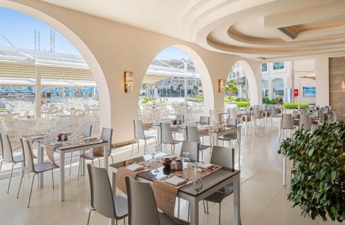 Al Mamsha El Seyahi Resort | Pickalbatros White Beach Resort - Hurghada