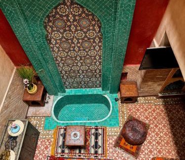 Zaouia Sidi Rhalem House | Authentic 5-bedroom Riad with patio, Gym and Inspiring Workspace