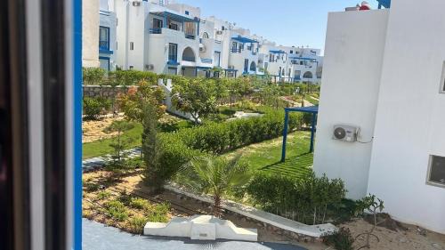 Qasr an-Nil Ski Chalet | Chalet in Mountain View Ras El-Hikmah