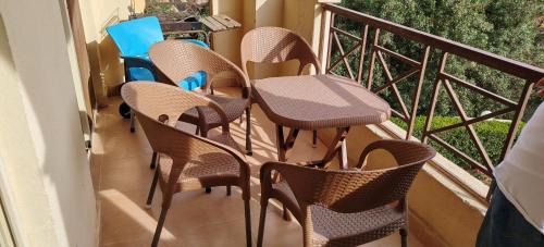 Madinaty Ski Chalet | شاليه إيجار بقريه لاسرينا العين السخنه ثلاث غرف واثنين حمام على حمام السباحة مباشر دقيقه من البحر موقع متميز