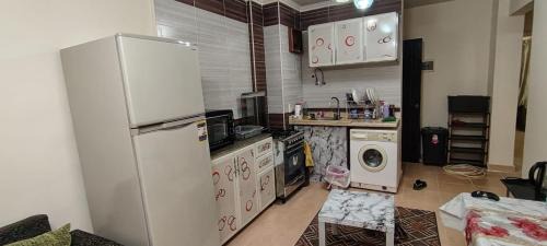 Madinaty Ski Chalet | شاليه إيجار بقريه لاسرينا العين السخنه ثلاث غرف واثنين حمام على حمام السباحة مباشر دقيقه من البحر موقع متميز
