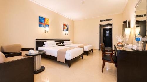 Al Mamsha El Seyahi Resort | Elysees Dream Beach Hotel-By AMARINA Hotels & Resorts
