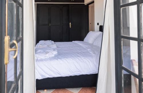 Aghouatim Villa | luxe aux portes de marrakech pool and atlas
