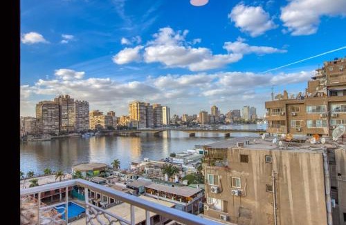 Al Manial Apartment | Huge Nile View Apartment Ideal for big groups