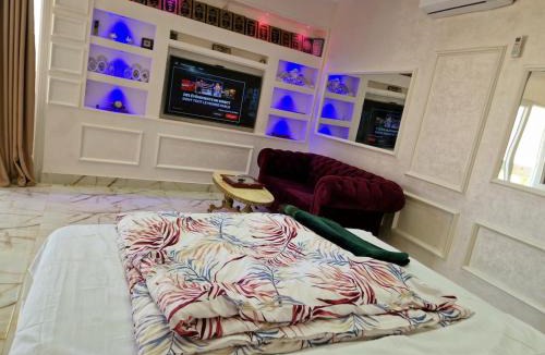 Bni Tadjite House | Ben Zitti Family And Biker Oasis w Pool Parking