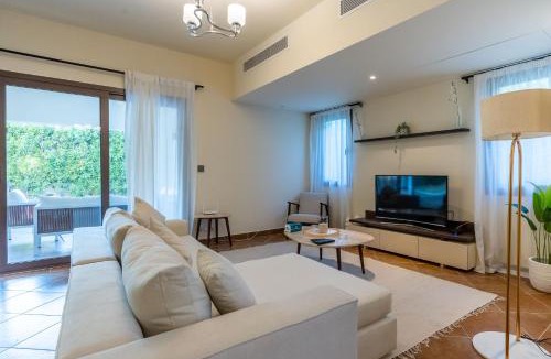 Sidi Abd El-Rahman Apartment | Classic 5BR Villa – Garden View – Marassi