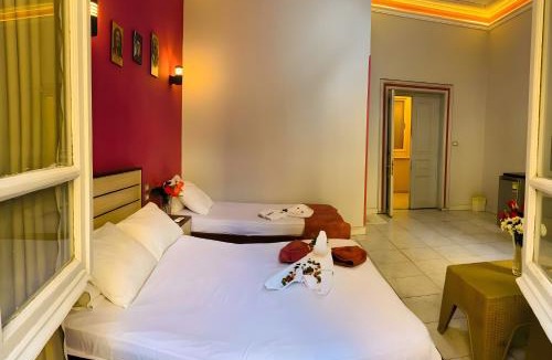 Qasr an-Nil Hotel | Royal Hostgram and Suites