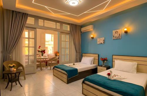 Qasr an-Nil Hotel | Royal Hostgram and Suites