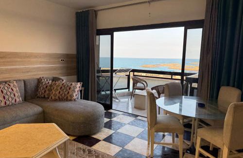 Ar-Raml 1 Apartment | Gleem Sea View 10